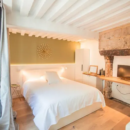 La Maison Des Arts Guest house